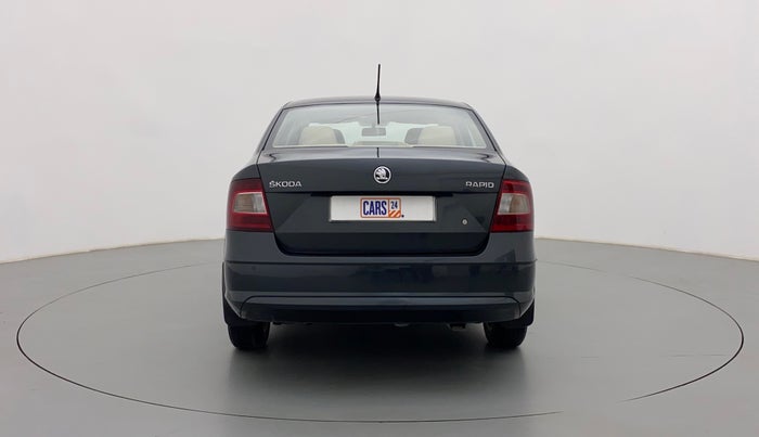 2020 Skoda Rapid 1.0 AMBITION TSI MT, Petrol, Manual, 33,012 km, Back/Rear
