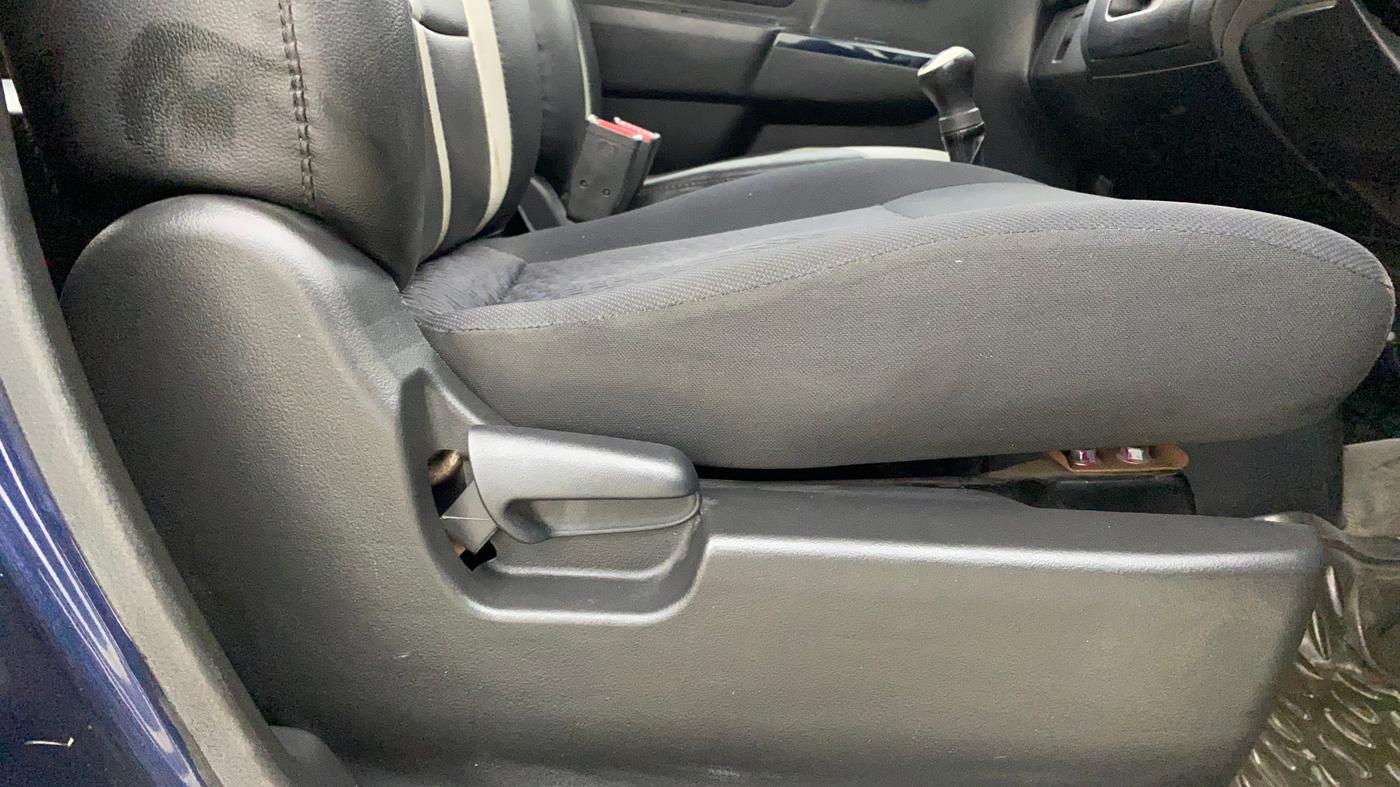 2014 Maruti Wagon R Stingray VXI, Petrol, Manual, 55,983 km, Driver Side Adjustment Panel