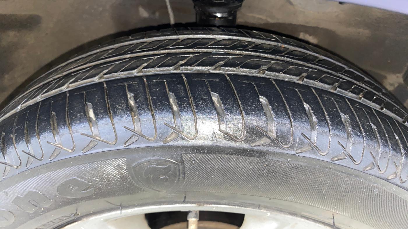 2014 Maruti Wagon R Stingray VXI, Petrol, Manual, 55,983 km, Right Front Tyre Tread