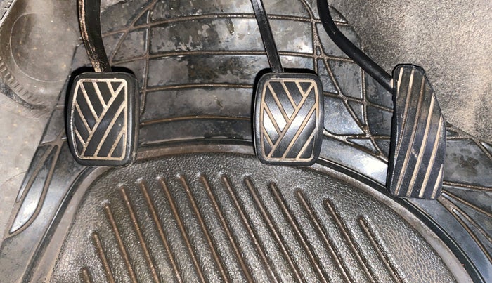 2014 Maruti Wagon R Stingray VXI, Petrol, Manual, 55,937 km, Pedals