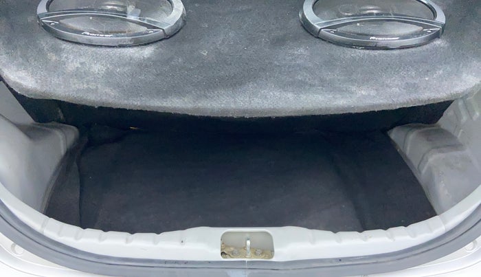 2017 Hyundai Eon ERA +, Petrol, Manual, 39,780 km, Boot Inside