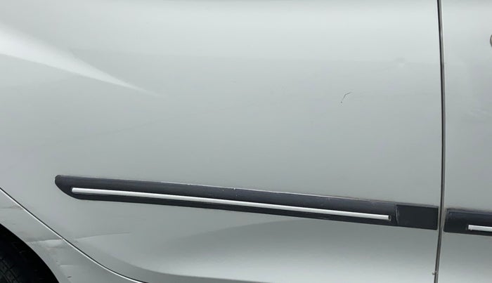 2017 Hyundai Eon ERA +, Petrol, Manual, 39,780 km, Right rear door - Slightly dented