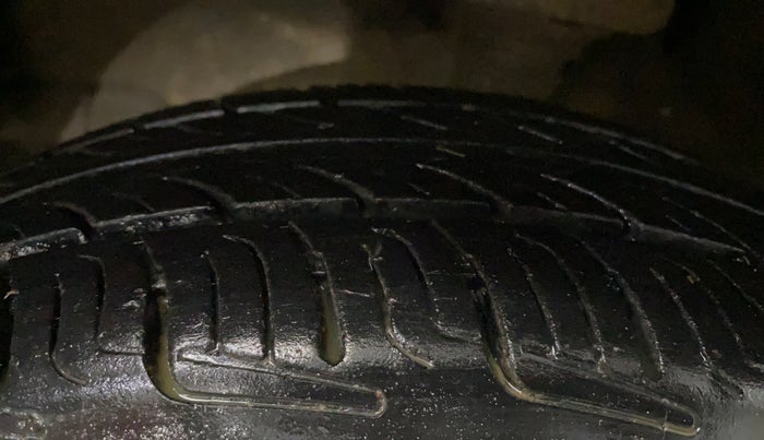 2018 Maruti Wagon R 1.0 VXI, Petrol, Manual, 57,177 km, Left Front Tyre Tread