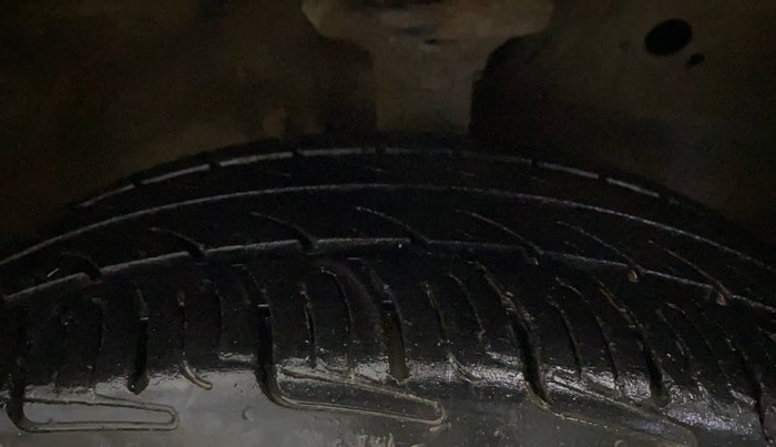 2018 Maruti Wagon R 1.0 VXI, Petrol, Manual, 57,177 km, Right Front Tyre Tread