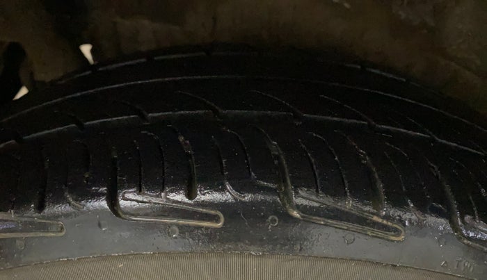 2018 Maruti Wagon R 1.0 VXI, Petrol, Manual, 57,177 km, Right Rear Tyre Tread