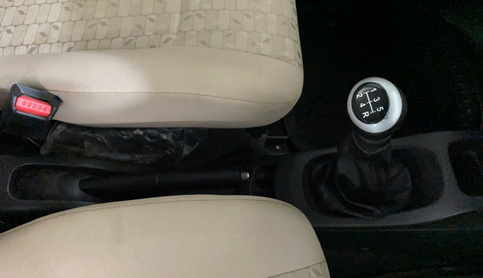 2018 Maruti Wagon R 1.0 VXI, Petrol, Manual, 57,177 km, Gear Lever