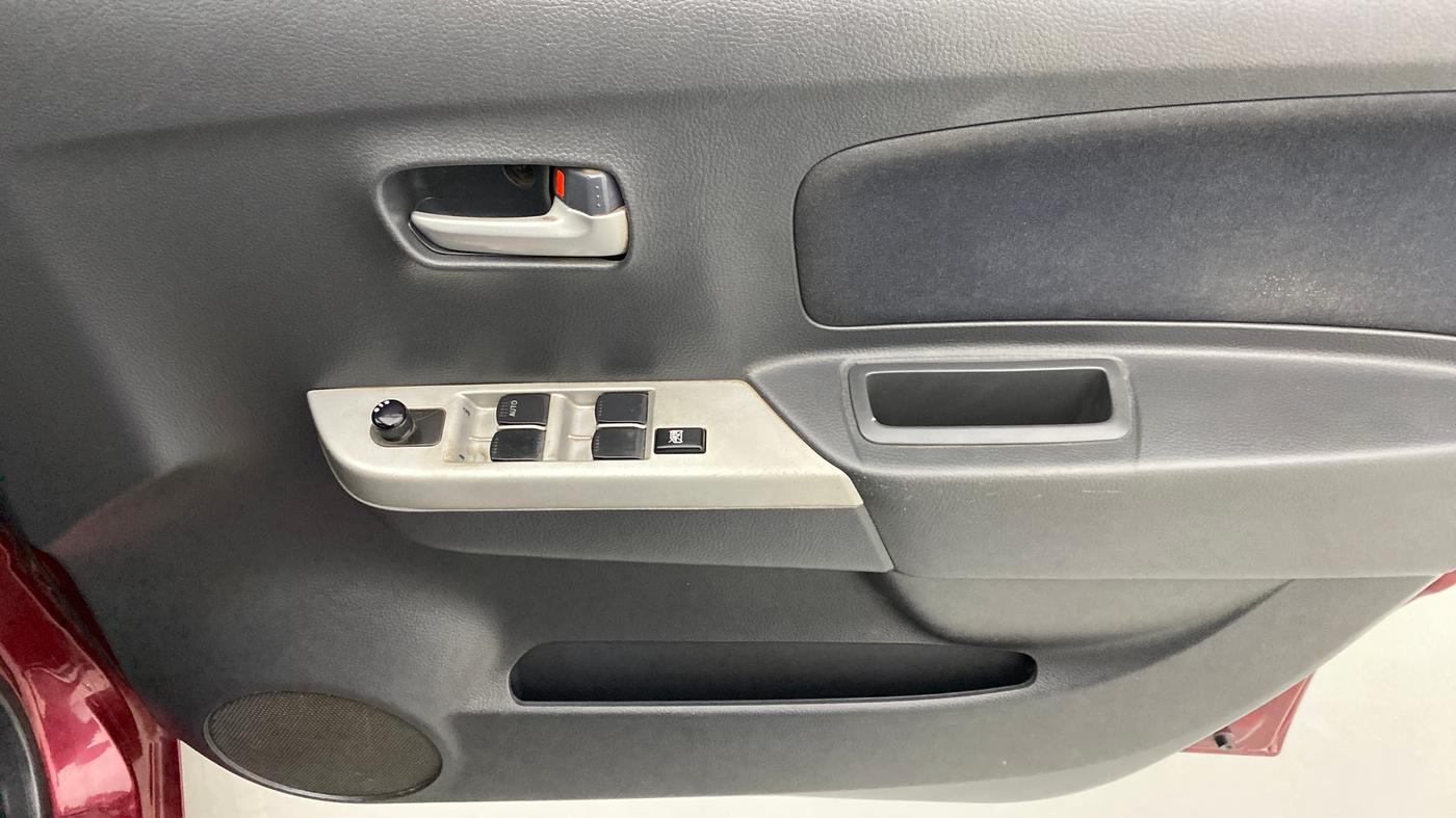2012 Maruti Wagon R 1.0 VXI, Petrol, Manual, 58,454 km, Driver Side Door Panels Control