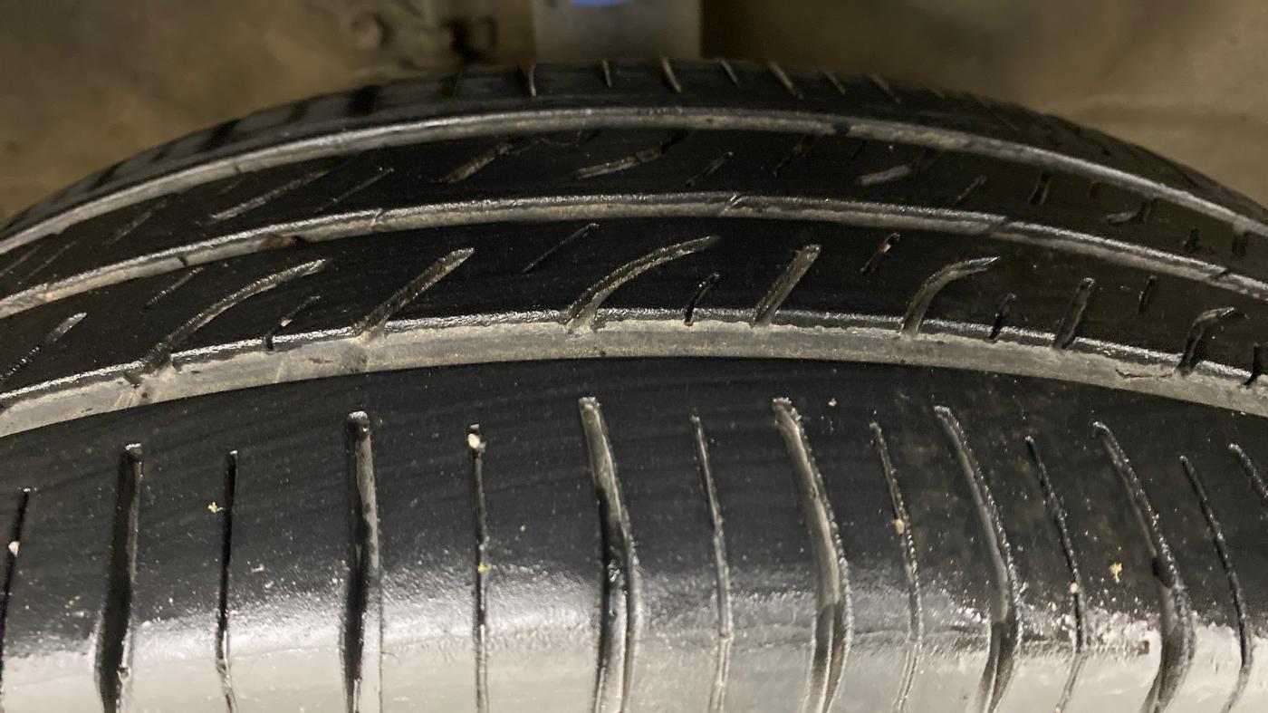 2012 Maruti Wagon R 1.0 VXI, Petrol, Manual, 58,454 km, Right Front Tyre Tread