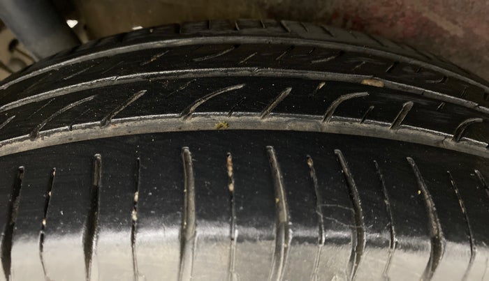 2012 Maruti Wagon R 1.0 VXI, Petrol, Manual, 58,454 km, Right Rear Tyre Tread