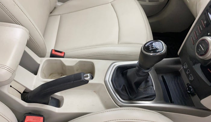 2019 Mahindra XUV300 W8 (O) 1.2 PETROL, Petrol, Manual, 47,794 km, Gear Lever