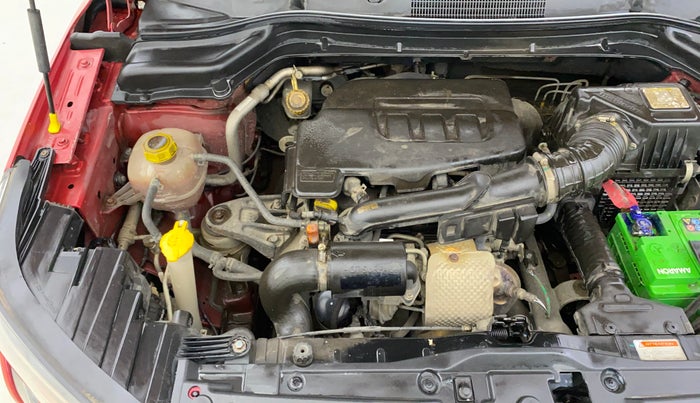 2019 Mahindra XUV300 W8 (O) 1.2 PETROL, Petrol, Manual, 47,794 km, Engine View - Right