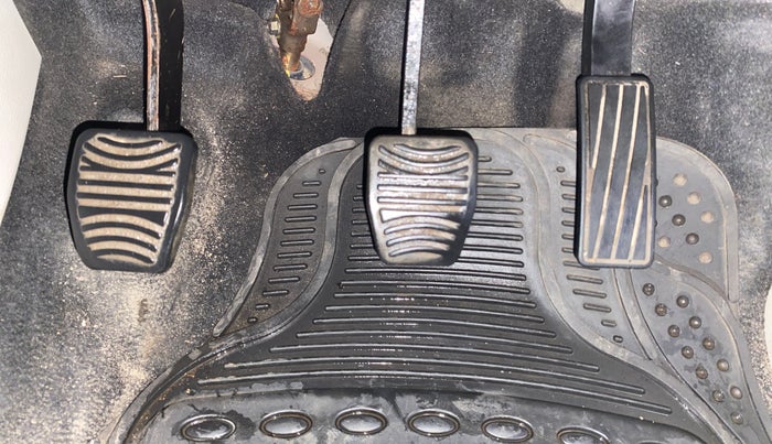 2019 Mahindra XUV300 W8 (O) 1.2 PETROL, Petrol, Manual, 47,794 km, Pedals