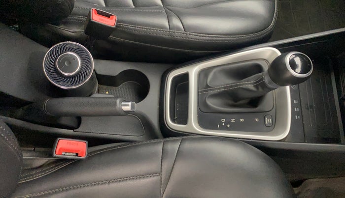 2019 Hyundai VENUE SX PLUS 1.0 TURBO DCT, Petrol, Automatic, 39,728 km, Gear Lever