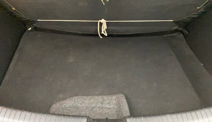 2015 Hyundai Grand i10 ASTA 1.1 CRDI (O), Diesel, Manual, 72,979 km, Boot Inside