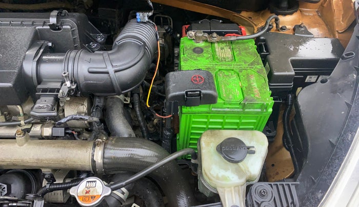 2015 Hyundai Grand i10 ASTA 1.1 CRDI (O), Diesel, Manual, 72,979 km, Engine View - Left