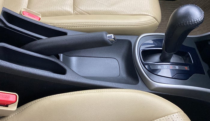 2016 Honda City VX CVT PETROL, Petrol, Automatic, 40,647 km, Gear Lever