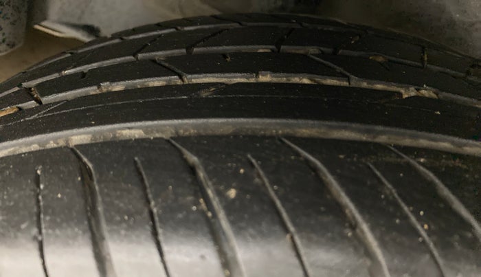 2016 Honda City VX CVT PETROL, Petrol, Automatic, 40,647 km, Right Rear Tyre Tread