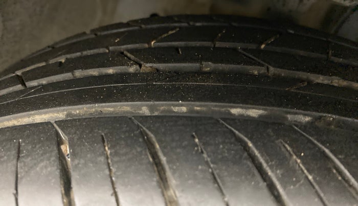 2016 Honda City VX CVT PETROL, Petrol, Automatic, 40,647 km, Left Front Tyre Tread