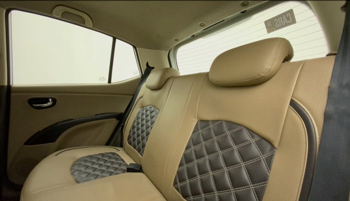 2012 Hyundai i10 SPORTZ 1.2 AT, Petrol, Automatic, 56,171 km, Right Side Rear Door Cabin