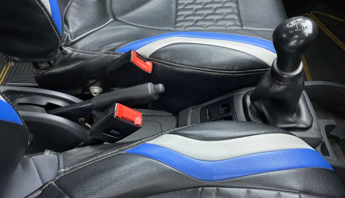 2017 Maruti Alto 800 LXI O, Petrol, Manual, 1,17,467 km, Gear Lever