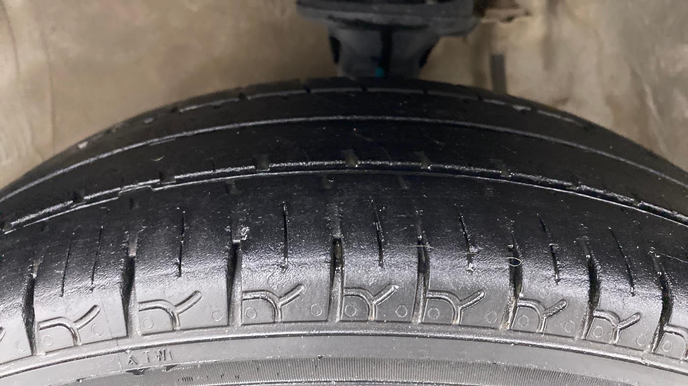 2017 Maruti Alto 800 LXI O, Petrol, Manual, 1,17,467 km, Left Front Tyre Tread