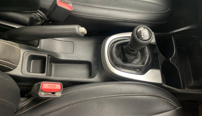 2018 Honda WR-V 1.5L I-DTEC VX MT, Diesel, Manual, 1,12,073 km, Gear Lever