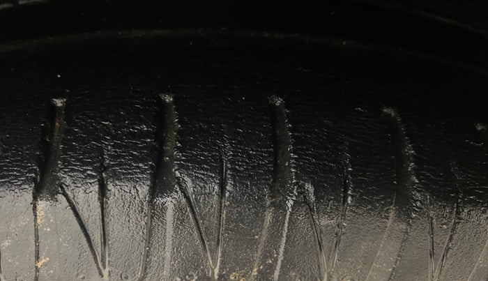 2018 Honda WR-V 1.5L I-DTEC VX MT, Diesel, Manual, 1,12,073 km, Right Front Tyre Tread