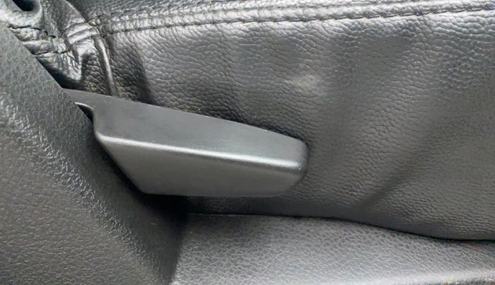 2020 Renault Duster RXZ 1.3 TURBO PETROL MT, Petrol, Manual, 33,691 km, Driver Side Adjustment Panel