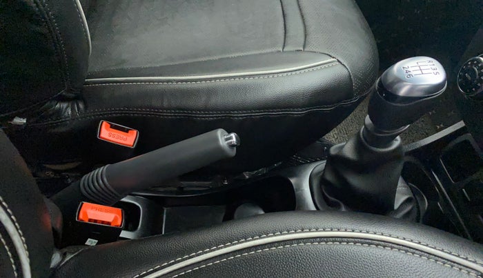 2020 Renault Duster RXZ 1.3 TURBO PETROL MT, Petrol, Manual, 33,691 km, Gear Lever