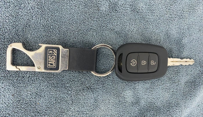 2020 Renault Duster RXZ 1.3 TURBO PETROL MT, Petrol, Manual, 33,691 km, Key Close Up