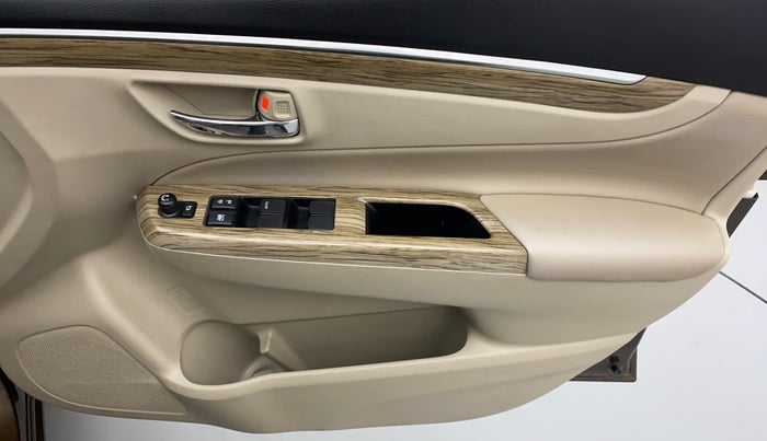 2018 Maruti Ciaz ALPHA  AT 1.5 SHVS PETROL, Petrol, Automatic, 72,149 km, Driver Side Door Panels Control