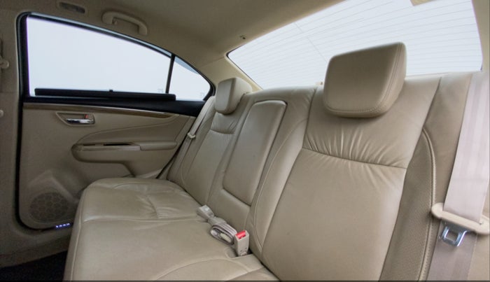 2018 Maruti Ciaz ALPHA  AT 1.5 SHVS PETROL, Petrol, Automatic, 72,149 km, Right Side Rear Door Cabin