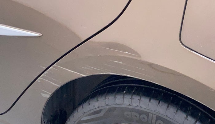 2018 Maruti Ciaz ALPHA  AT 1.5 SHVS PETROL, Petrol, Automatic, 72,149 km, Left quarter panel - Minor scratches