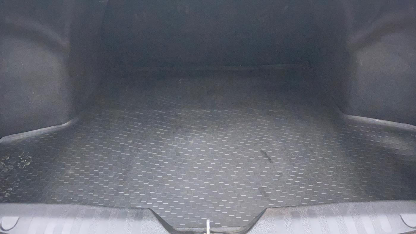 2018 Maruti Ciaz ALPHA  AT 1.5 SHVS PETROL, Petrol, Automatic, 72,149 km, Boot Inside
