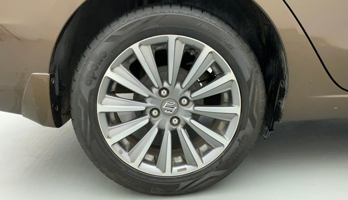 2018 Maruti Ciaz ALPHA  AT 1.5 SHVS PETROL, Petrol, Automatic, 72,149 km, Right Rear Wheel