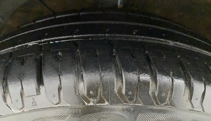 2021 Maruti Dzire ZXI Plus AMT, Petrol, Automatic, 10,856 km, Right Front Tyre Tread