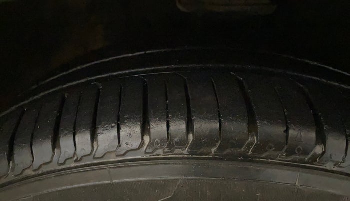 2018 Maruti IGNIS ZETA 1.2 AMT, Petrol, Automatic, 71,295 km, Right Front Tyre Tread