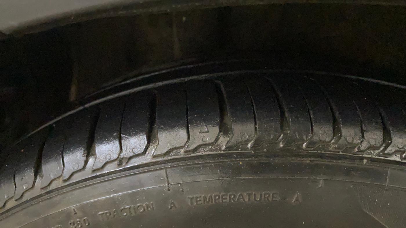 2018 Maruti IGNIS ZETA 1.2 AMT, Petrol, Automatic, 70,873 km, Right Rear Tyre Tread
