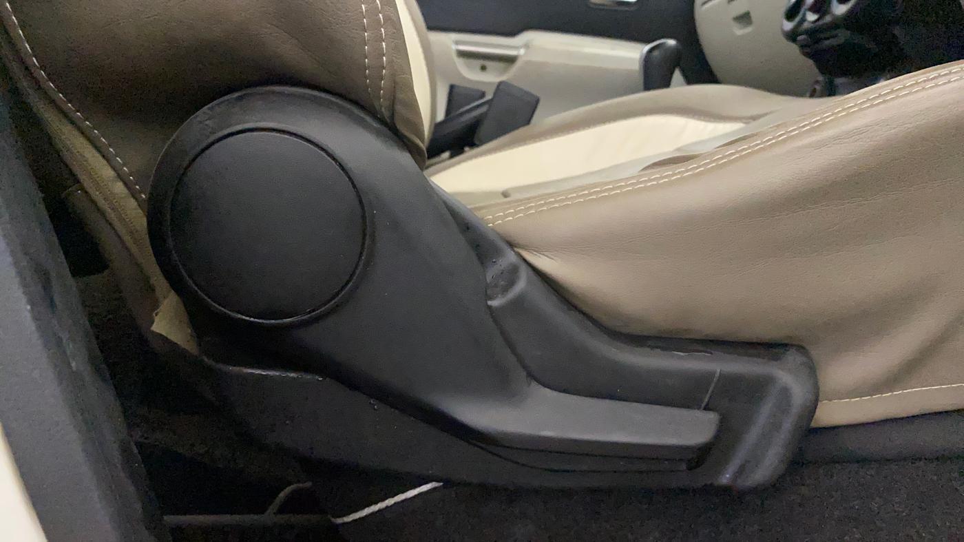 2018 Maruti IGNIS ZETA 1.2 AMT, Petrol, Automatic, 70,873 km, Driver Side Adjustment Panel
