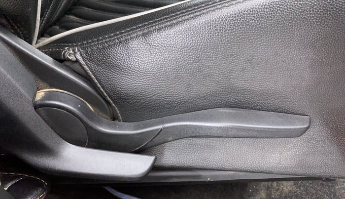 2019 Maruti Swift VXI D, Petrol, Manual, Driver Side Adjustment Panel