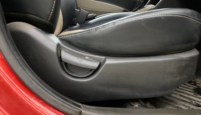 2019 Hyundai Grand i10 MAGNA AT 1.2 KAPPA VTVT, Petrol, Automatic, 27,248 km, Driver Side Adjustment Panel