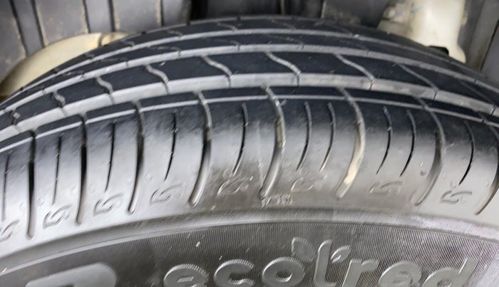 2019 Mahindra XUV300 1.5 W6 MT, Diesel, Manual, 23,583 km, Right Rear Tyre Tread