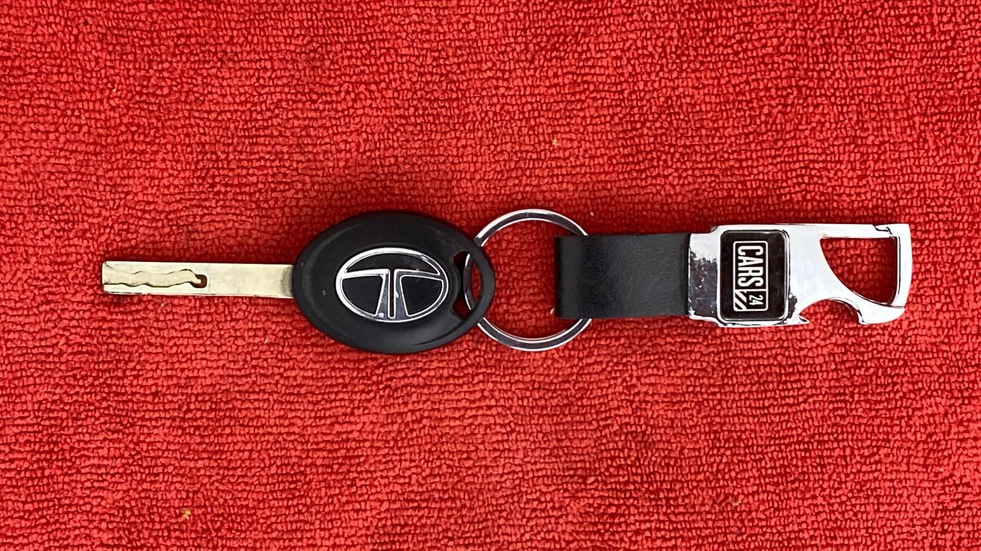 2021 Tata TIGOR XE PETROL, Petrol, Manual, 47,307 km, Key Close Up