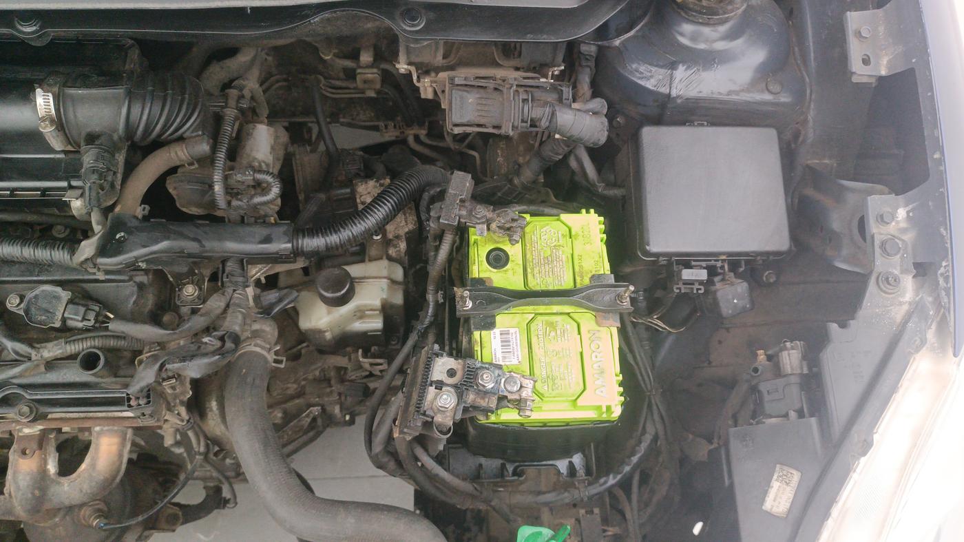 2017 Maruti Dzire VXI AMT, Petrol, Automatic, 84,540 km, Engine View - Left