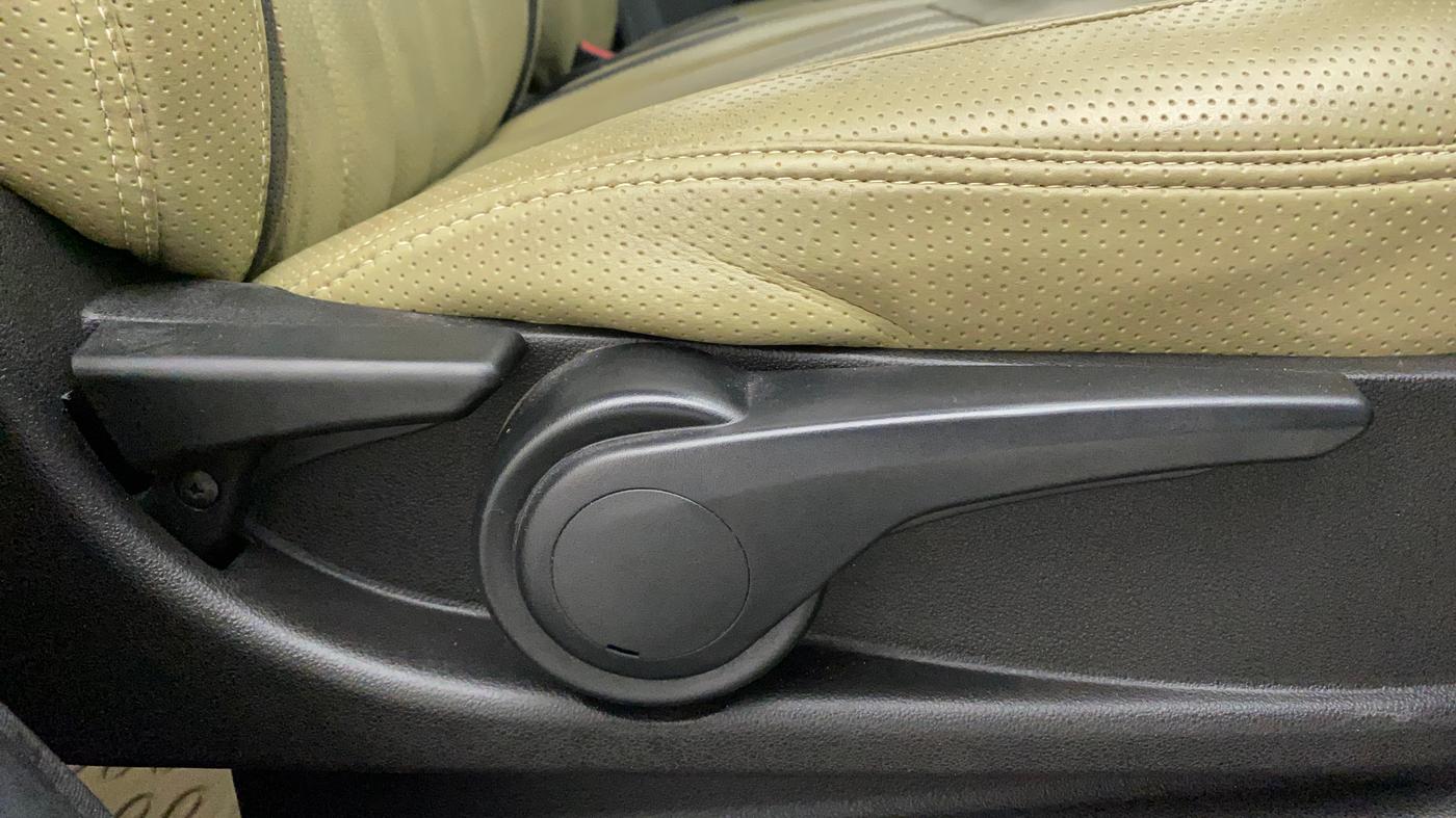 2019 Tata TIGOR XZA PLUS PETROL, Petrol, Automatic, 30,147 km, Driver Side Adjustment Panel
