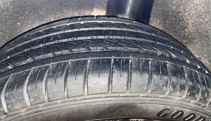 2018 Maruti Baleno ALPHA CVT PETROL 1.2, Petrol, Automatic, 69,364 km, Left Rear Tyre Tread