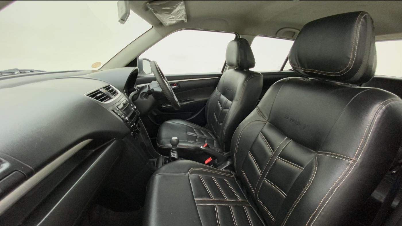 2015 Maruti Swift VXI, Petrol, Manual, 35,313 km, Right Side Front Door Cabin