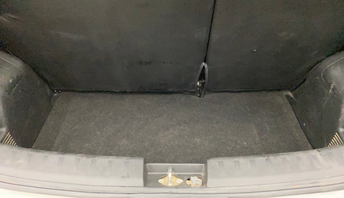 2015 Maruti Swift VXI, Petrol, Manual, 35,313 km, Boot Inside