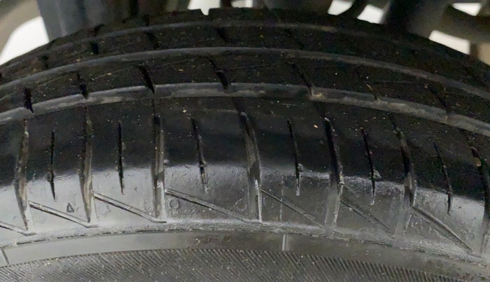 2020 Maruti Alto VXI, Petrol, Manual, 16,501 km, Right Rear Tyre Tread