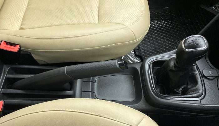 2019 Skoda Rapid 1.6 MPI MT ACTIVE, Petrol, Manual, 10,435 km, Gear Lever